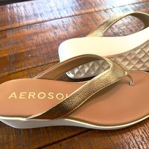 Aerosoles Isha Wedge Flip Flop Sandal (Women) 8M, SOFT GOLD